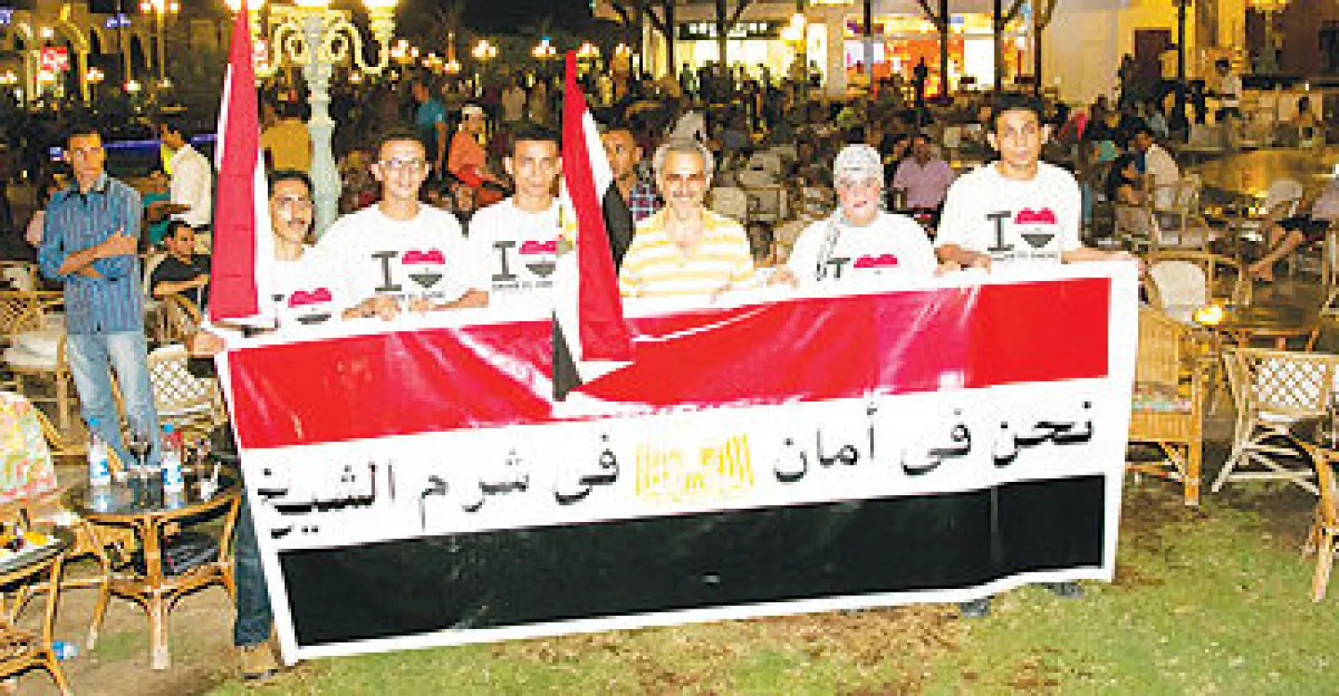 اختتم الأمير الوليد بن طلال بن عبد العزيز، رئيس مجلس إدارة شركة «المملكة القابضة» رئيس مجلس أمناء مؤسسة الوليد بن طلال الخيرية، إجازته الخاصة في مدينة شرم الشيخ في جمهورية مصر العربية. وقد عبر الأمير الوليد عن ارتياحه الكبير للأوضاع بعد بسط الدولة هيبتها في مصر بقيادة الرئيس المؤقت المستشار عدلي...