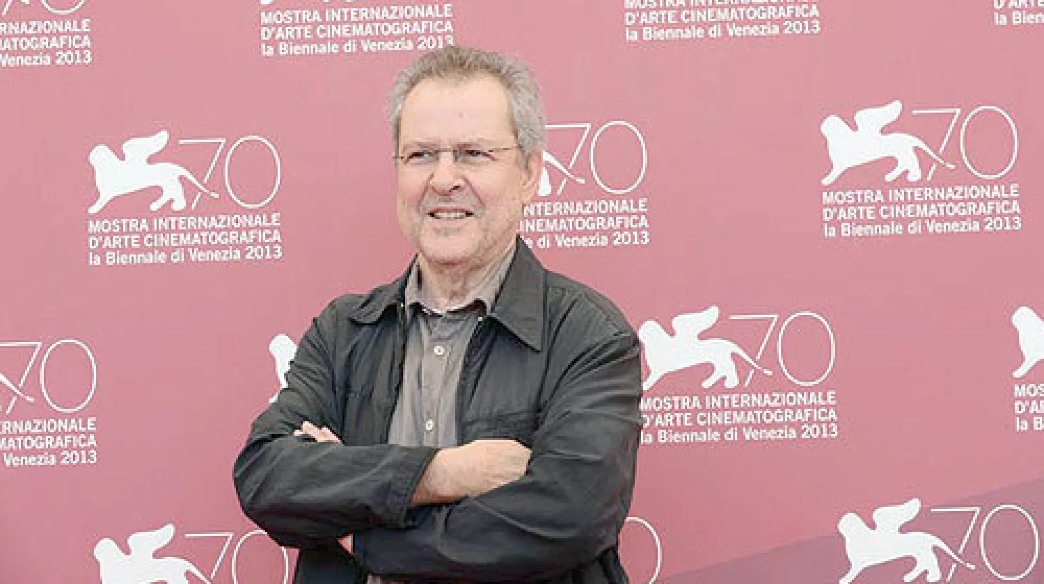 مرزاق علواش حين وصوله إلى قصر المهرجان