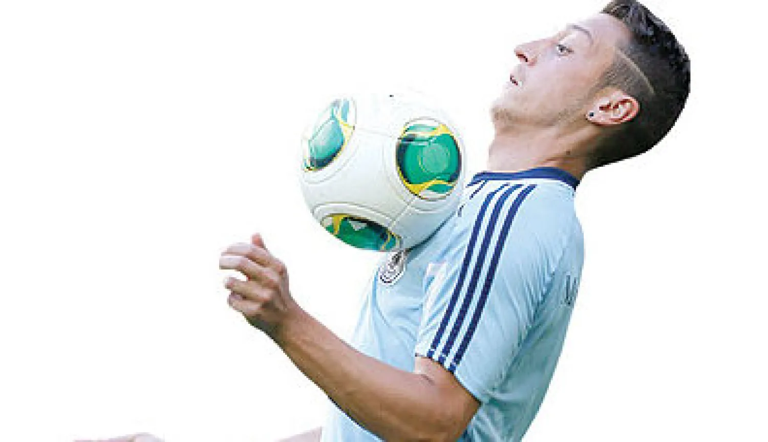 شهدت فترة الانتقالات الصيفية تحطيم الأرقام القياسية لأغلى الصفقات في تاريخ كرة القدم، وكانت كارثية في حقيقة الأمر بالنسبة للاعبين الإنجليز الشباب. وشملت هذه الكارثة انتقال نجم توتنهام هوتسبر، توم كارول - الذي تم اختياره من قبل المدير الفني للمنتخب الإنجليزي روي هودجسون كموهبة صاعدة - إلى نادي كو...