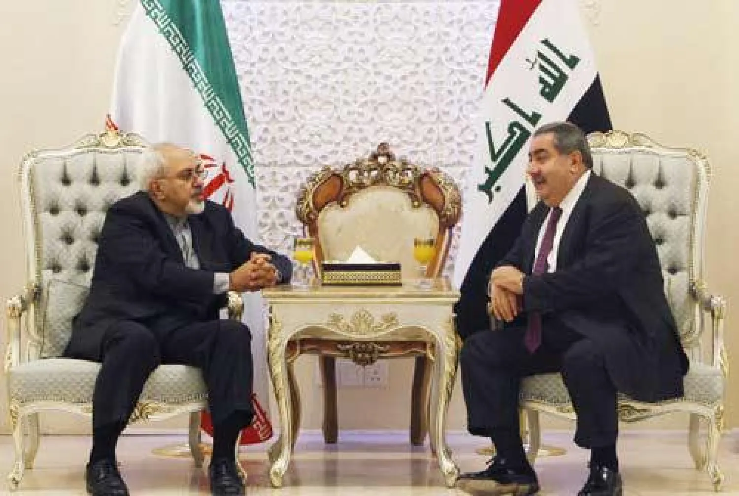 وزير خارجية ايران يصل الى بغداد في أول زيارة رسمية له خارج البلاد