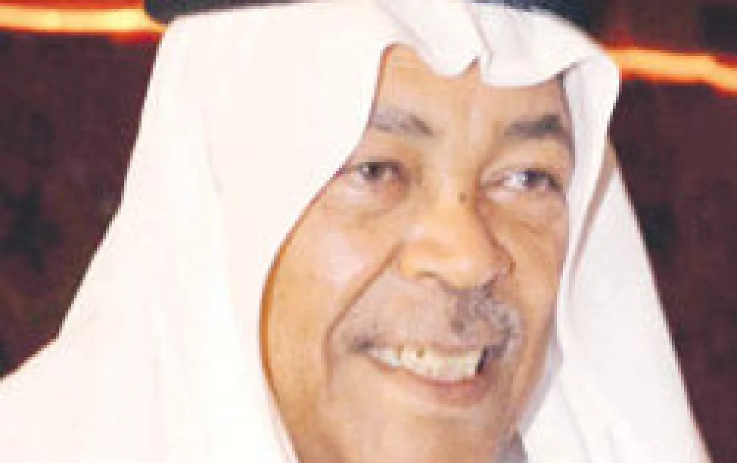 نصح الممثل الكويتي سعد الفرج جيل اليوم من الممثلين في العالم العربي بالتنبه من الإصابة بالغرور، واصفا إياه بصاحب الإمكانيات الهائلة التي خولته تحقيق انتشار كبير وواسع لم يكن الجيل القديم من الممثلين يتسنى له بهذه السهولة، وأضاف في حديث لـ«الشرق الأوسط»: «هذا الجيل من الممثلين برع في التحدي وفي إ...