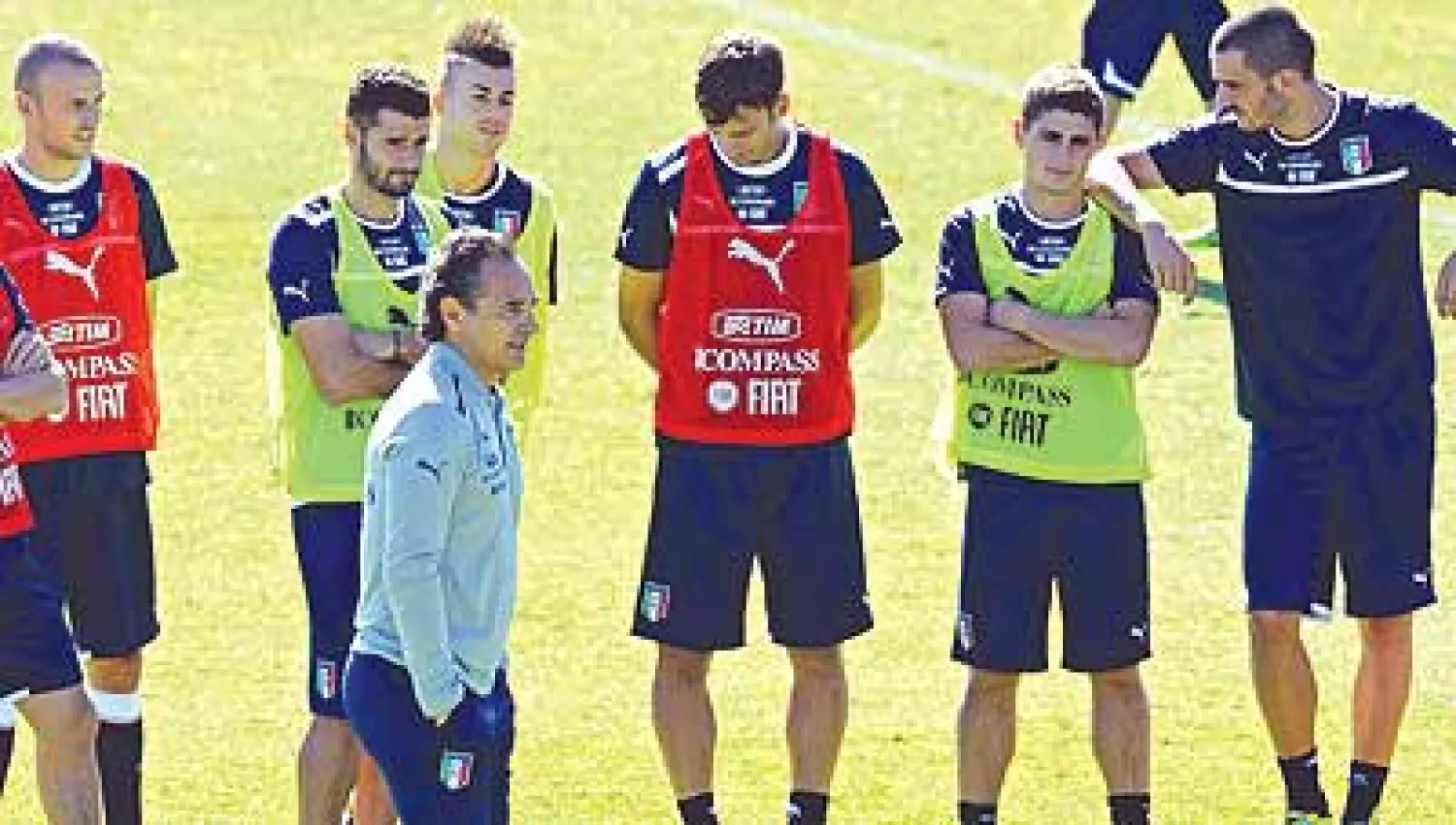 تبدو منتخبات إيطاليا (المجموعة الثانية) وألمانيا (الثالثة) وهولندا (الرابعة) وسويسرا (الخامسة) على مشارف أن تصبح أولى المنتخبات الأوروبية التي تحجز مقاعدها في مونديال البرازيل 2014 عندما تخوض مباريات متفاوتة المستوى اليوم من خلال جولة تشهد 23 مباراة في المجموعات التسع بالتصفيات وذلك قبل الجولتين...