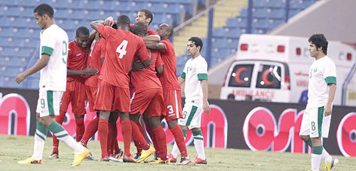 خبراء سعوديون: لوبيز.. هل يعقل أن تجرّب 25 لاعبا في مباراتين بينهم أربعة حراس؟