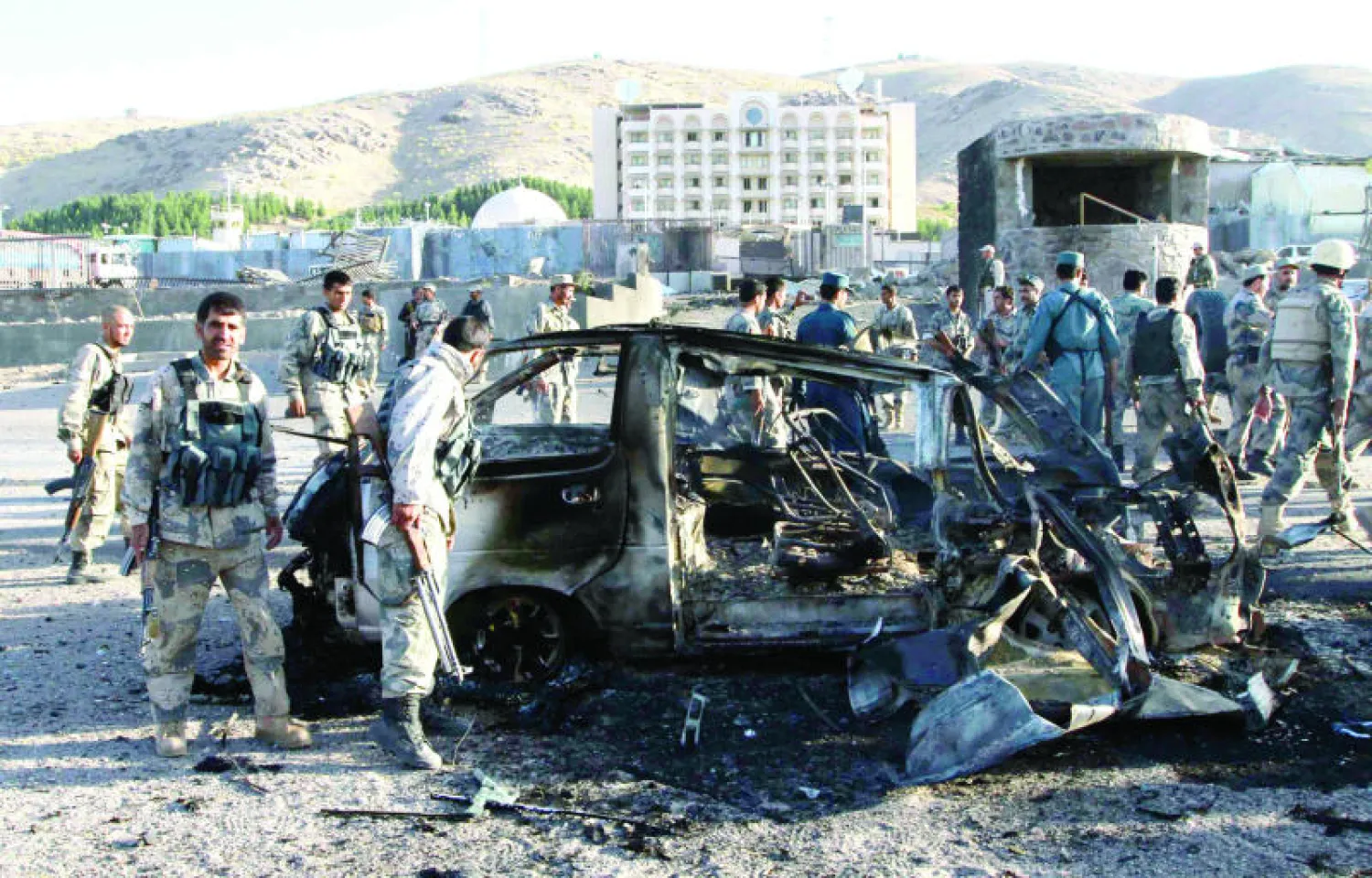 قتيل و18 جريحا في هجوم ضد القنصلية الأميركية بغرب أفغانستان