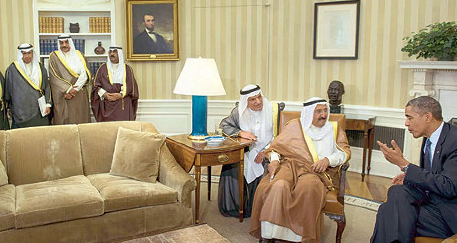 الرئيس الأميركي باراك أوباما وأمير الكويت الشيخ صباح الأحمد الصباح في المكتب البيضاوي أمس (أ.ف.ب)