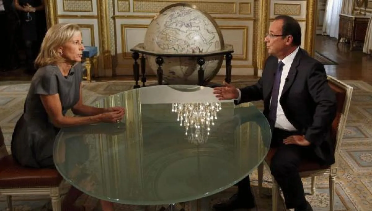 الرئيس الفرنسي يؤكد الاتفاق الأميركي - الروسي ليس «نقطة النهاية» لسوريا