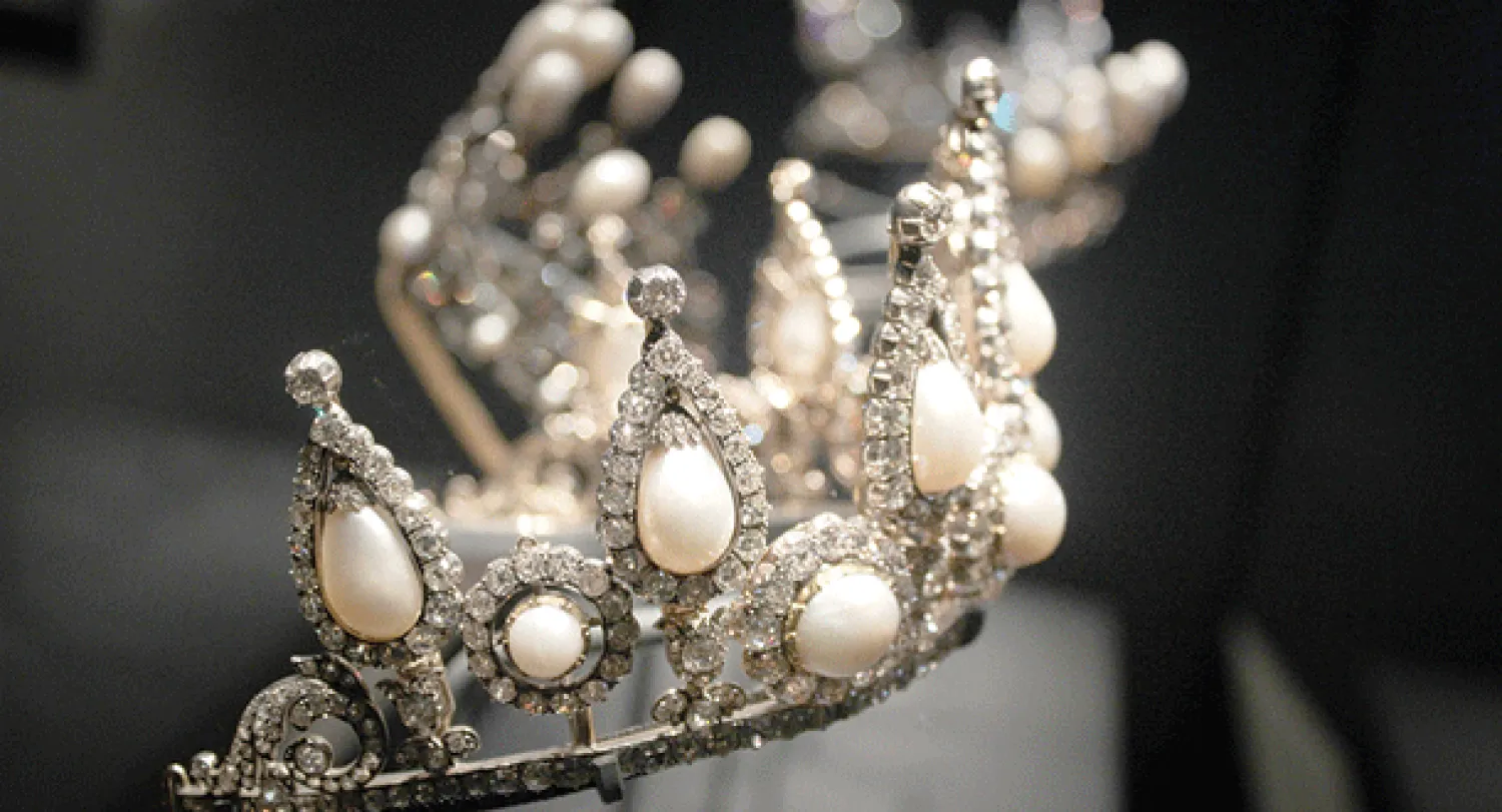 تاج الليدي روزبيري من مقتنيات هيئة متاحف قطر