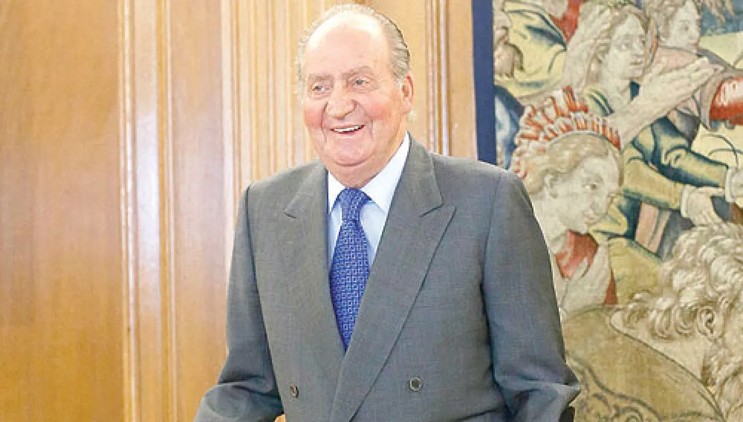 * أعلن القصر الملكي الإسباني أمس الجمعة أن الملك خوان كارلوس (75 عاما) سوف يخضع لعملية جراحية في فخذه اليسرى. وتم تركيب مفصل صناعي بالفعل للملك في الفخذ في نوفمبر (تشرين الثاني) عام 2012، وكان قد خضع لعملية جراحية في الفخذ والظهر أربع مرات على مدار عام ونصف عام، ما يرفع المخاوف بشأن صحته. وتأتي ...