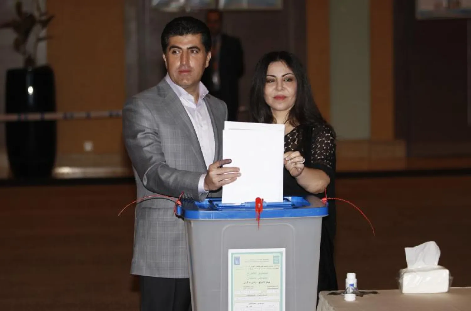 أكراد العراق يقترعون وسط خلافات مع بغداد وتوترات إقليمية