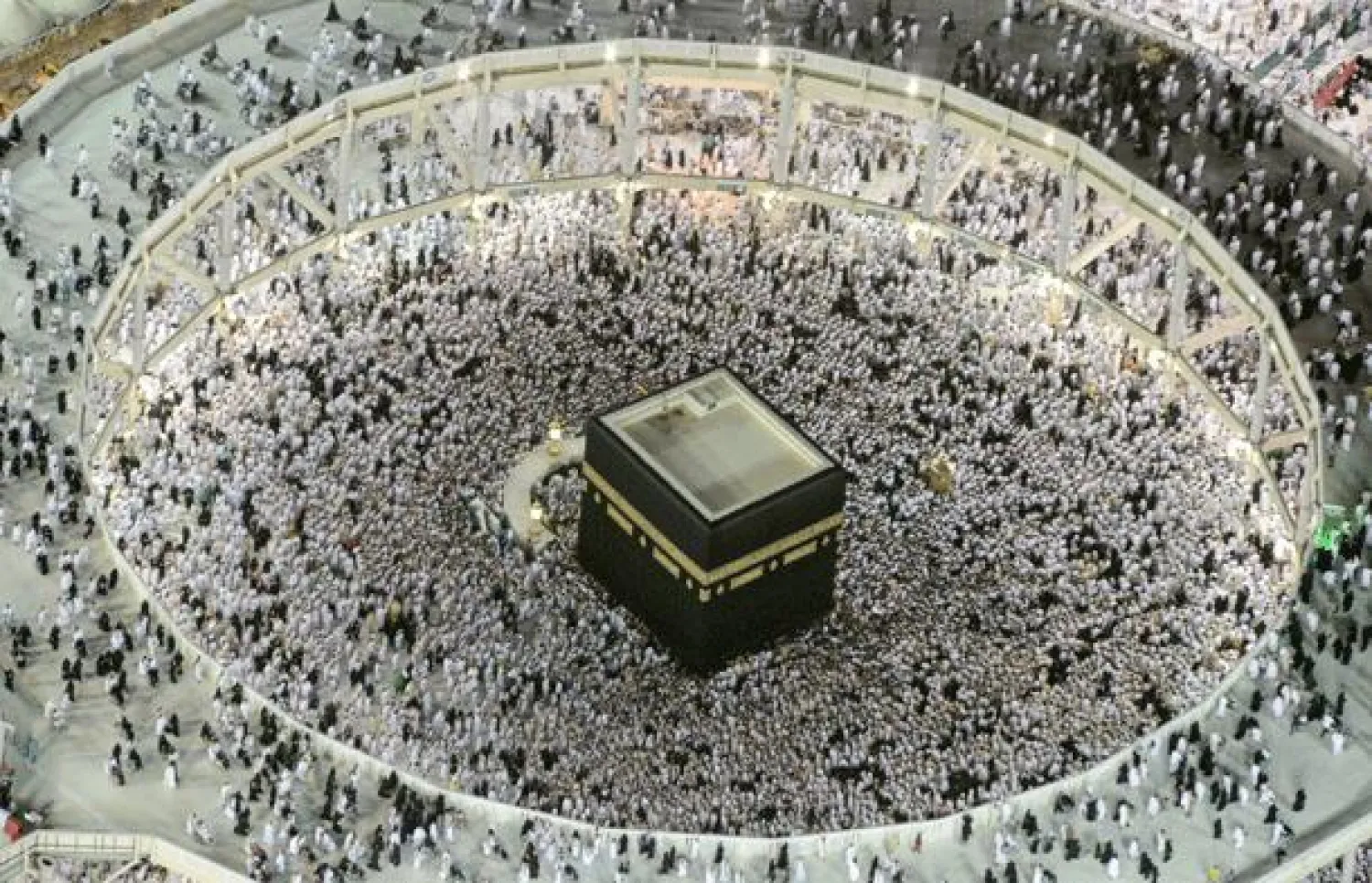 «مصر للطيران» تبدأ تسفير 67 ألف حاج على متن رحلاتها