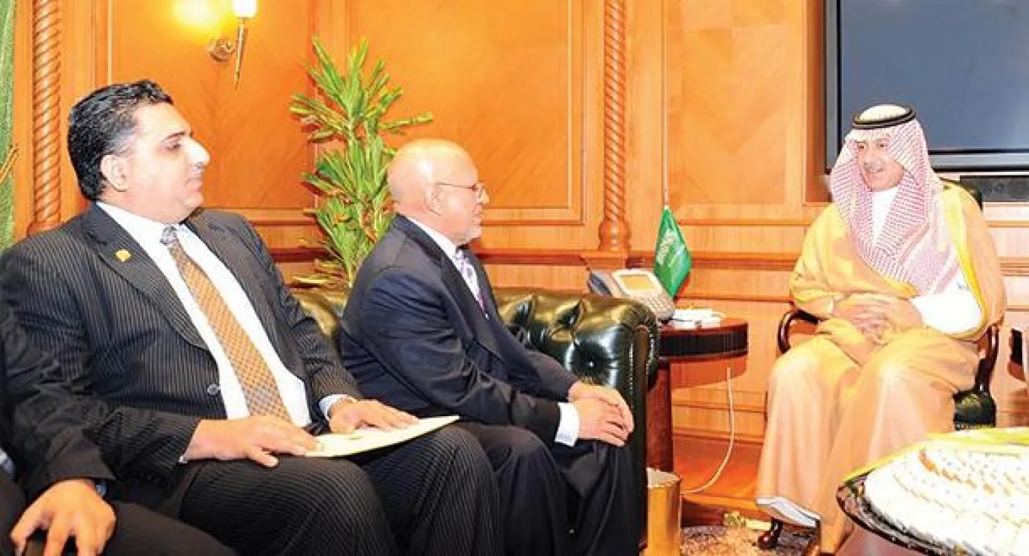 نائب وزير الخارجية السعودي خلال لقائه سفير ماليزيا المنتهية فترة عمله بالمملكة (واس)