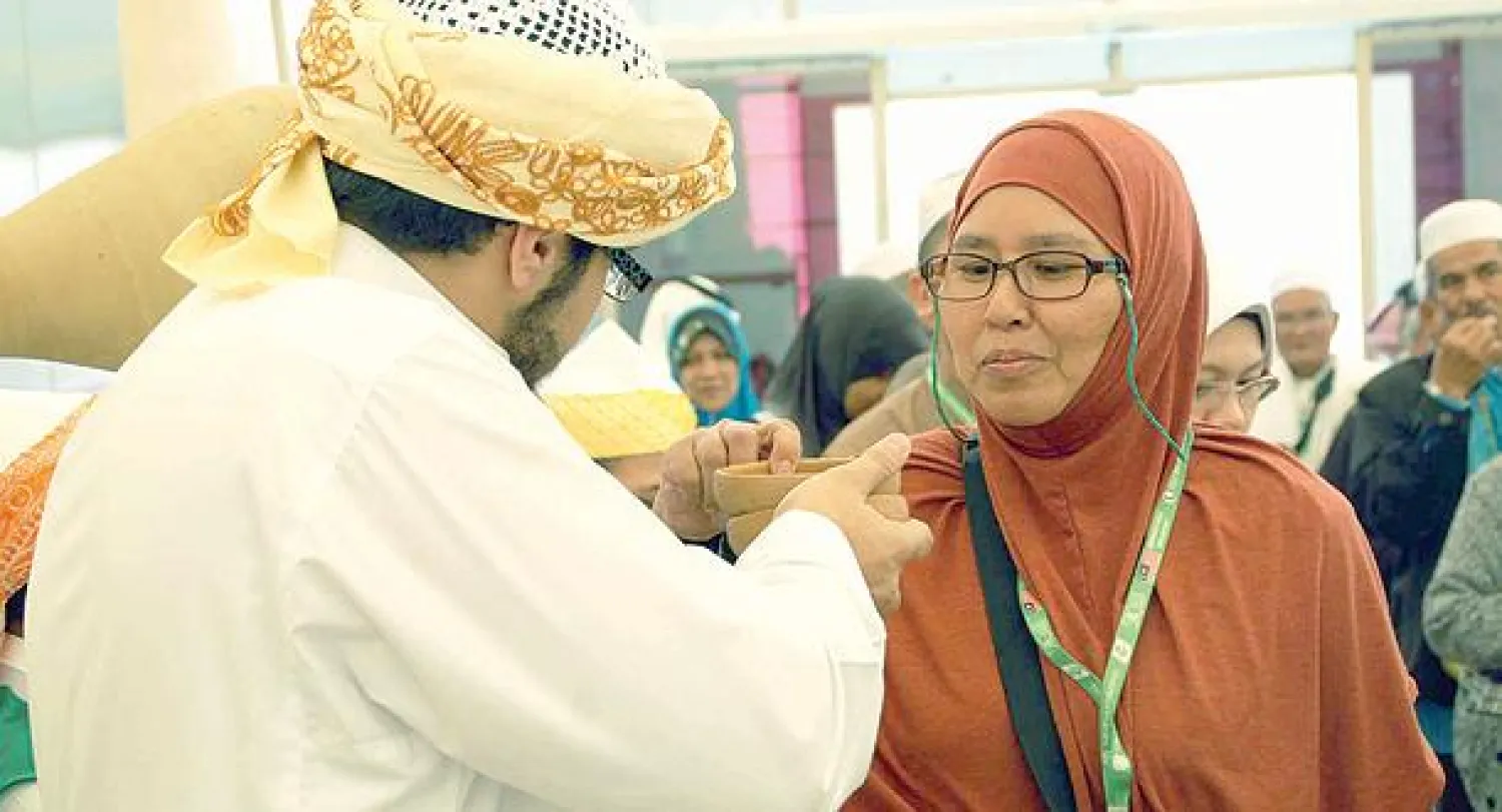 جانب من الحجاج الواصلين إلى مطار الأمير محمد بن عبد العزيز في المدينة المنورة (واس)