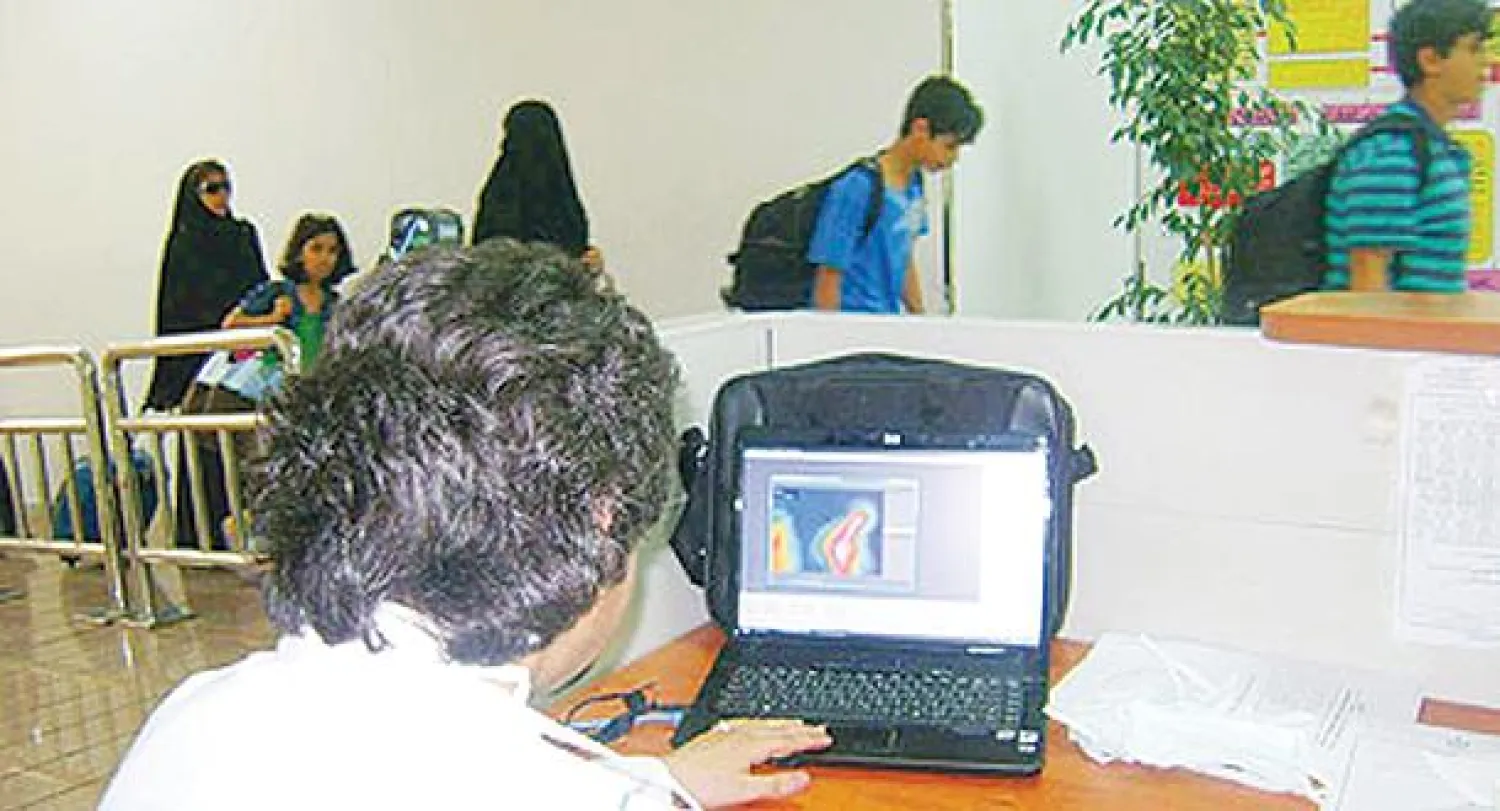 جانب من الإجراءات الاحترازية التي تتخذها وزارة الصحة  على المنافذ الجوية السعودية («الشرق الأوسط»)