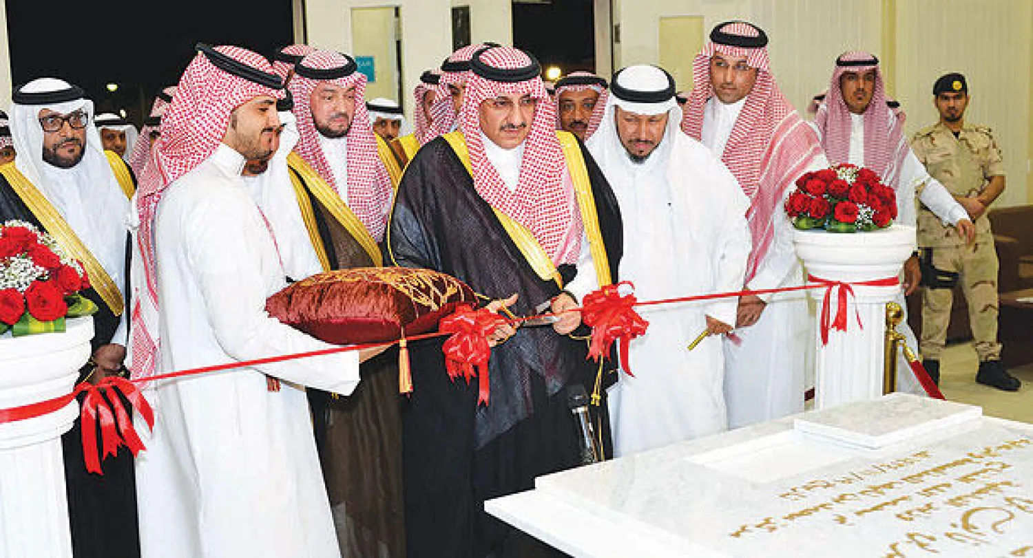 وزير الداخلية السعودي مفتتحا منشآت مركز الأمير محمد بن نايف للمناصحة بجدة  أمس (واس)