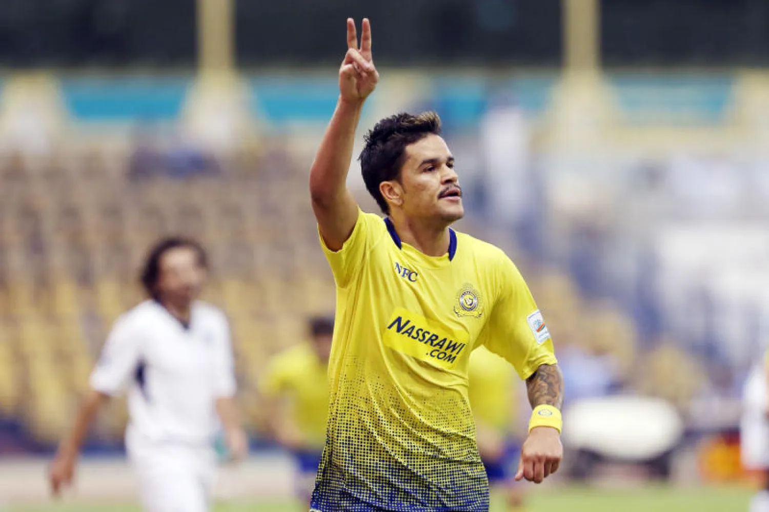 رأس باستوس يقود النصر لصدارة دوري المحترفين السعودي