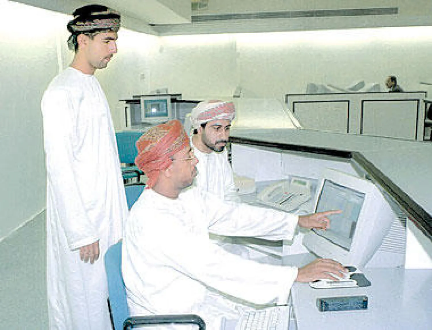 تملك الحكومة العمانية أكثر من 60 شركة تحقق أداء جيدا