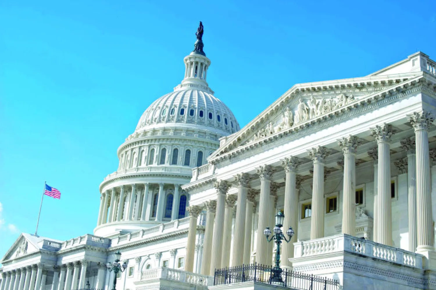 أوباما يدعو الكونغرس لتبني موازنة 2014 لتفادي «إغلاق الحكومة الفيدرالية»