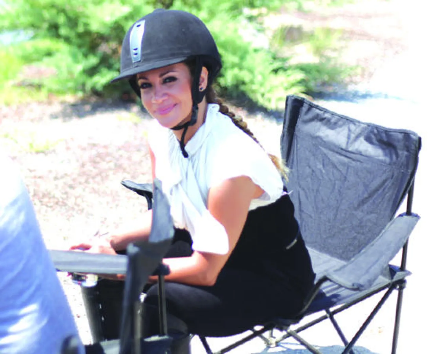 ديانا حداد: إطلالات متعددة في كليب «ثالث الأعياد»