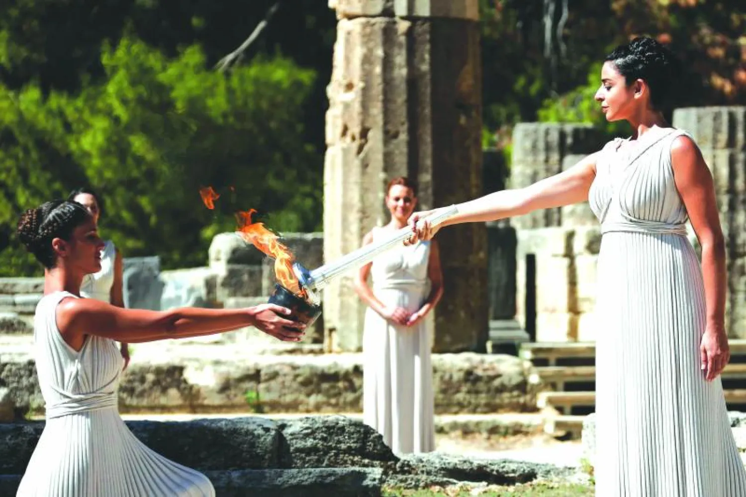 الشعلة الأولمبية في طريقها من اليونان إلى سوتشي بروسيا