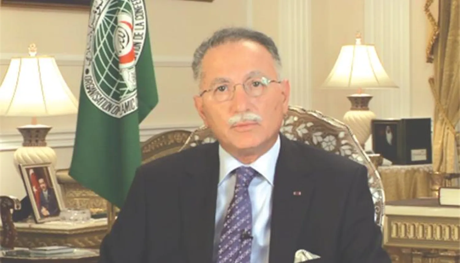 إحسان أوغلي: لا يمكن تحقيق السلام في سوريا بترك القضية في يد القوى الخارجية