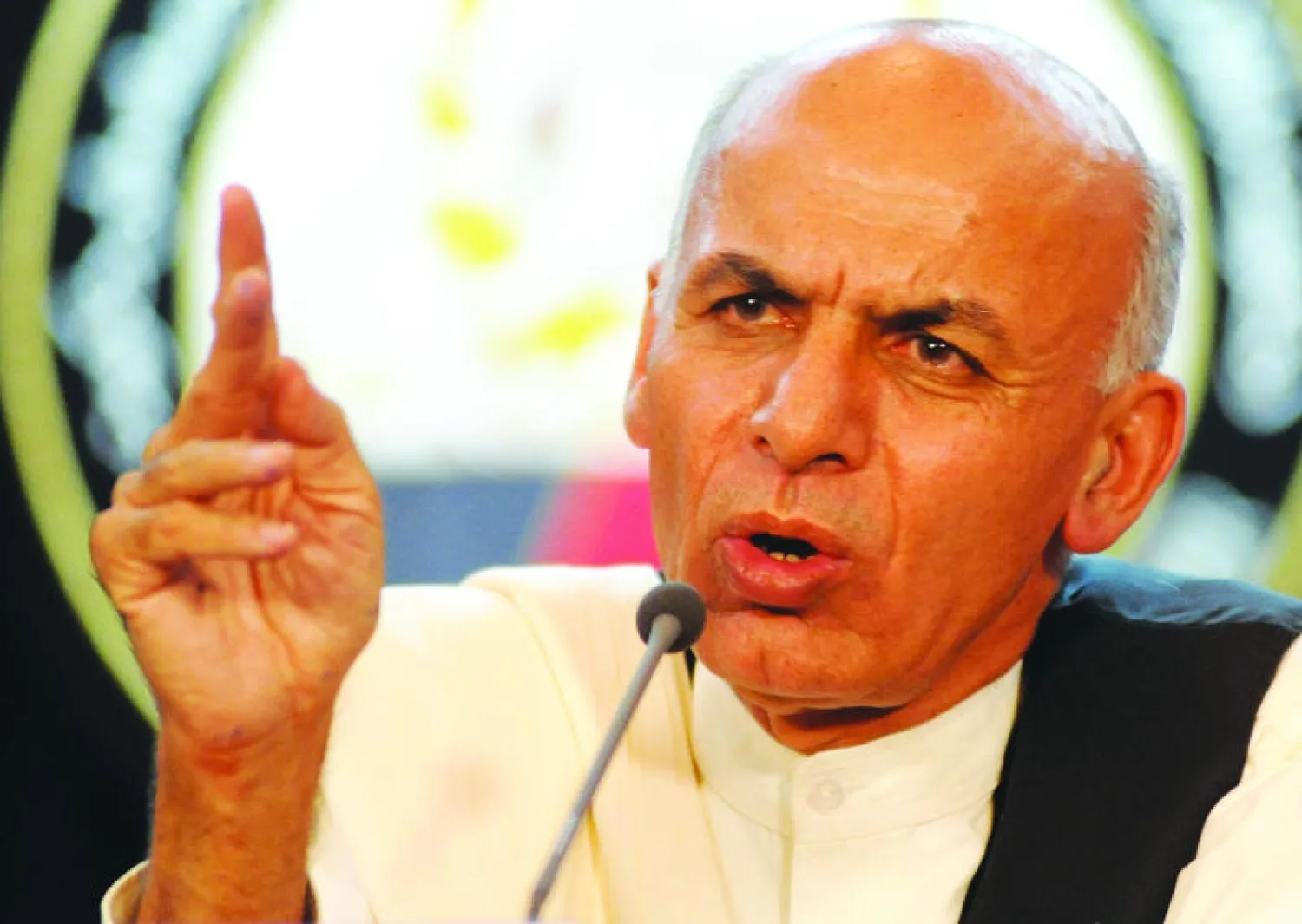 الوزير السابق أشرف غني أول مرشح بارز لانتخابات الرئاسة الأفغانية