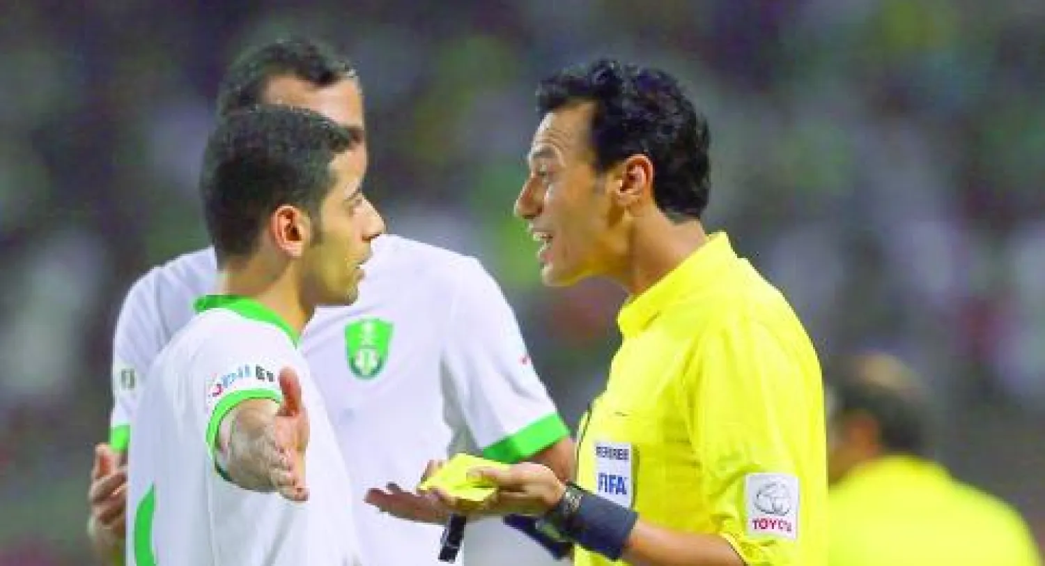 عمر المهنا لـ{الشرق الأوسط}: لست ضعيفا حتى أقدم استقالتي