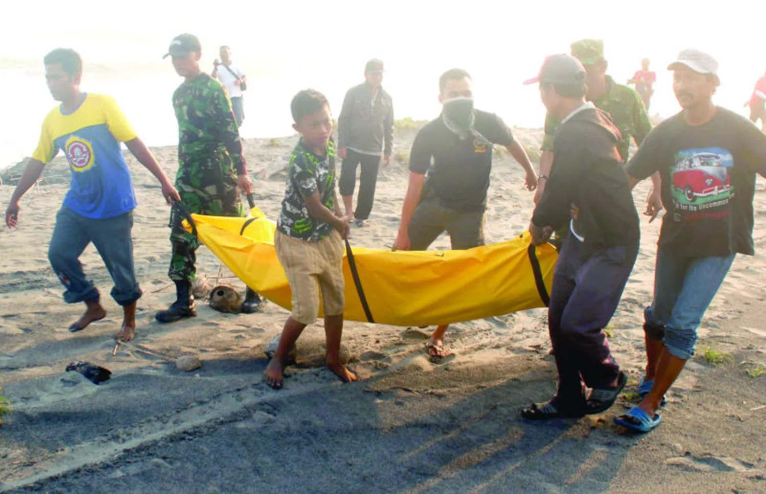 تحقيقات لبنانية مكثفة للكشف عن وسطاء شبكات تهريب بعد فاجعة العبارة