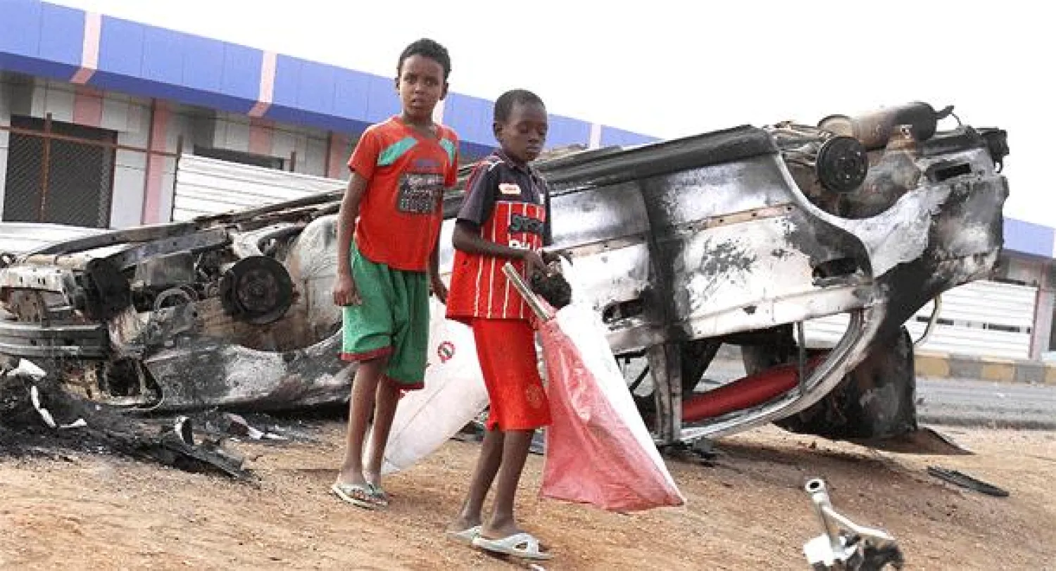 بعيدا عن «عصي الشرطة».. الغضب الشعبي السوداني يتحول إلى مواقع الإنترنت