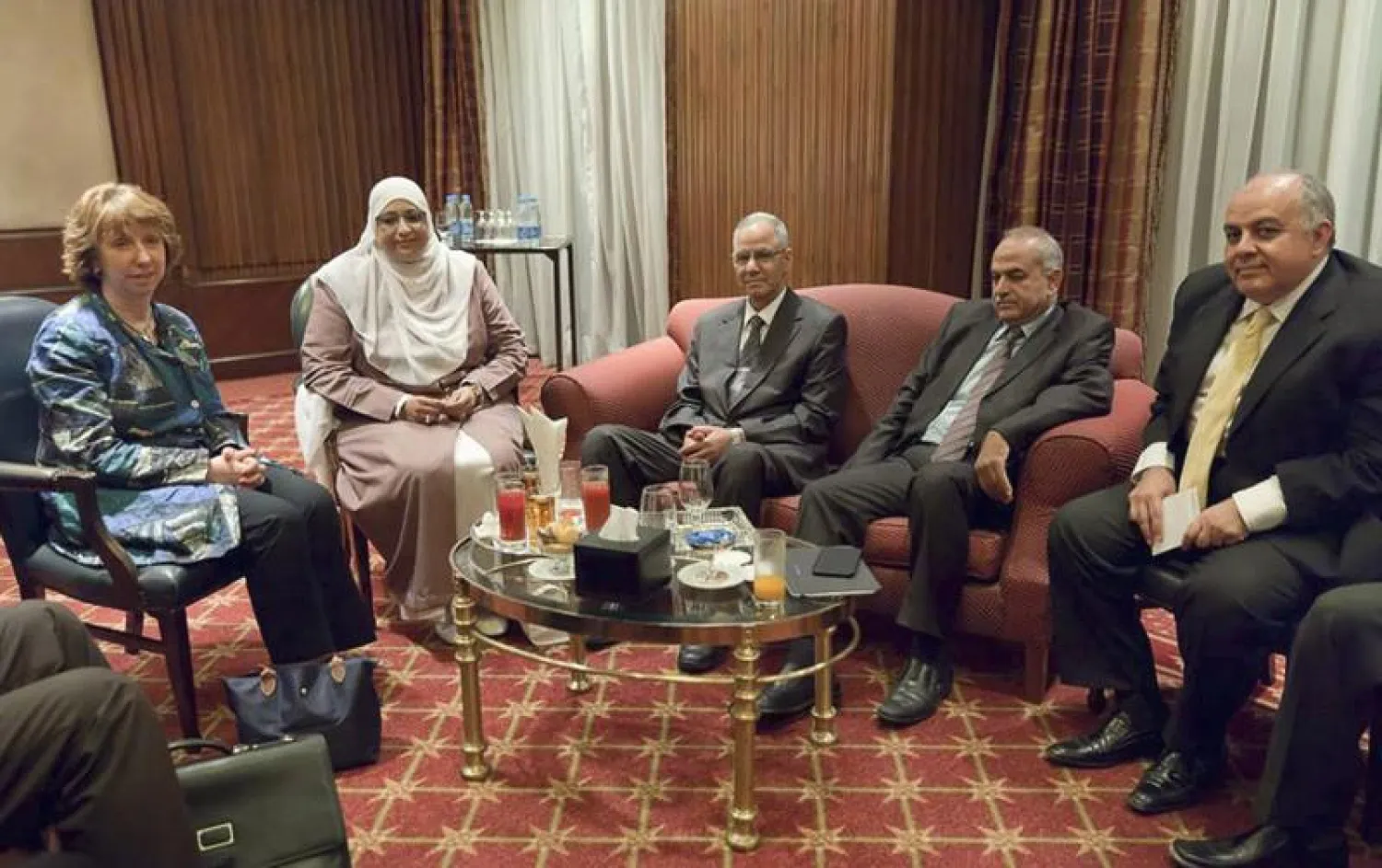 اجتماع مغلق بين آشتون وقيادات إخوانية في القاهرة