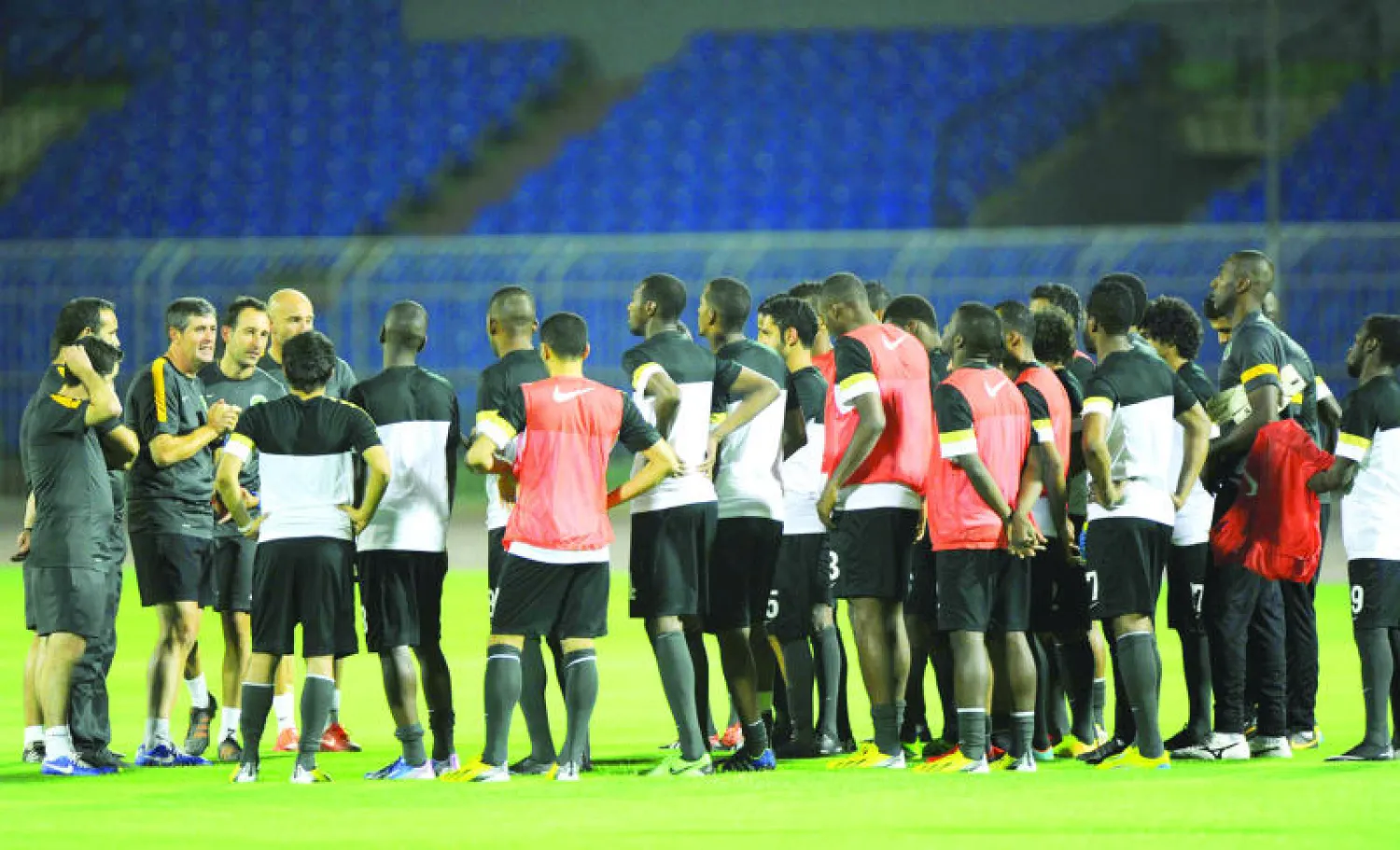 معسكر المنتخب السعودي ينطلق اليوم في الأحساء استعدادا للعراق