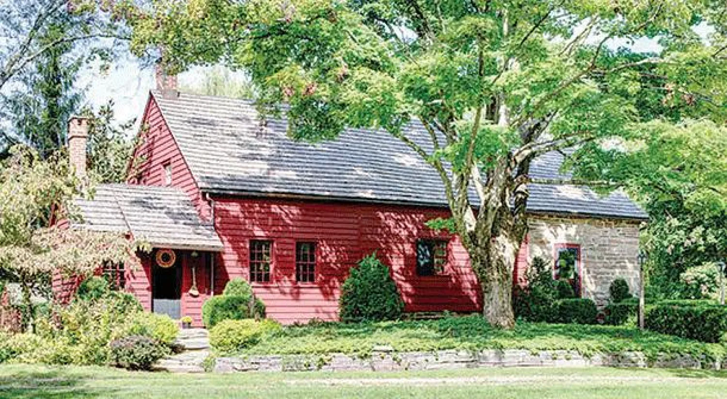 المنزل مكون من 3 غرف نوم على مساحة  تزيد على 3 أفدنة (نيويورك تايمز)