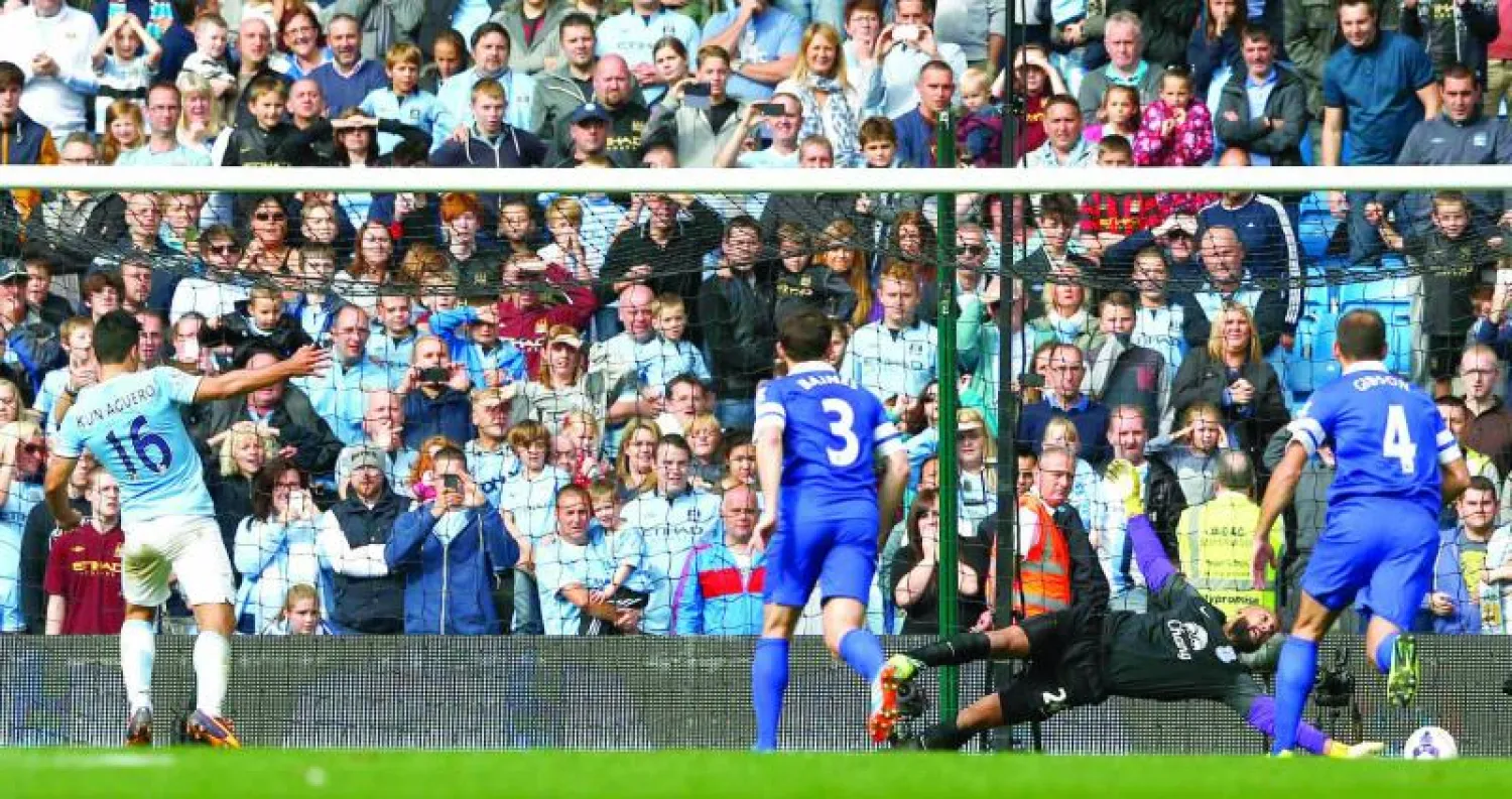 ليفربول يعبر كريستال بالاس ويتصدر.. وسيتي يلحق بإيفرتون الهزيمة الأولى