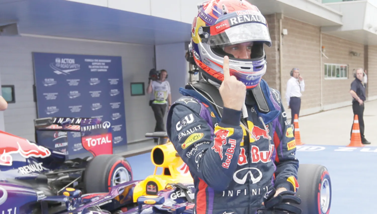 فيتيل ينطلق أولا في سباق جائزة كوريا الجنوبية الكبرى