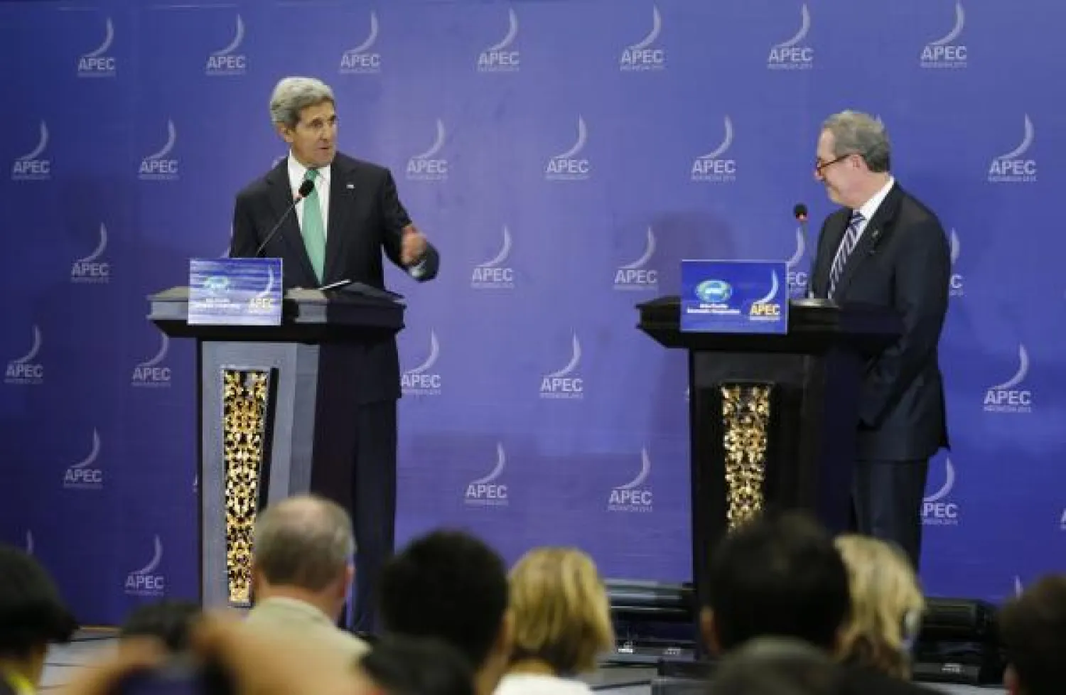 جون كيري: الأزمة المالية قد تضعف أميركا