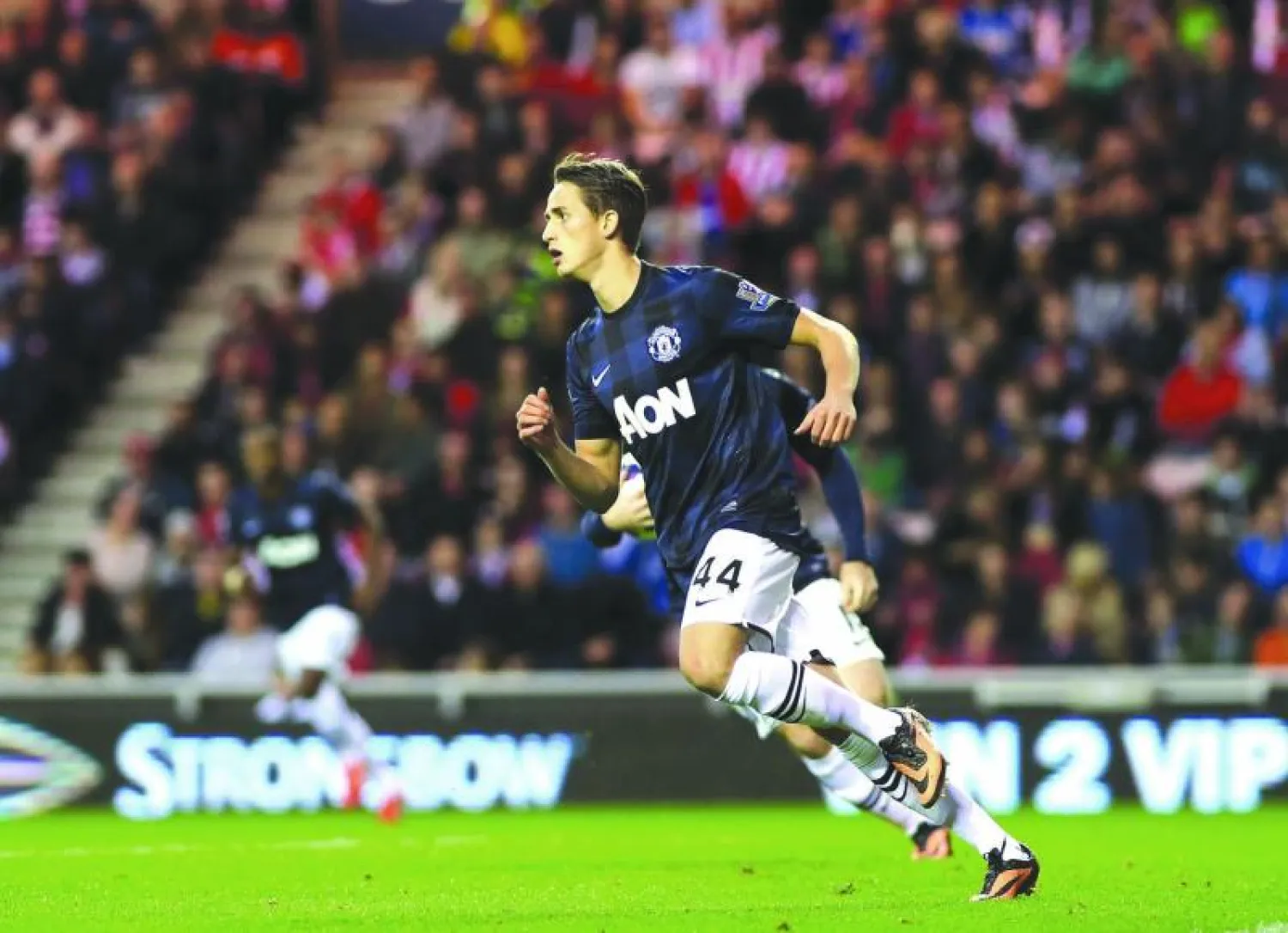 يونايتد يرفع راتب يانوزاي من ألف إلى 30 ألفا أسبوعيا لقطع الطريق على المنافسين