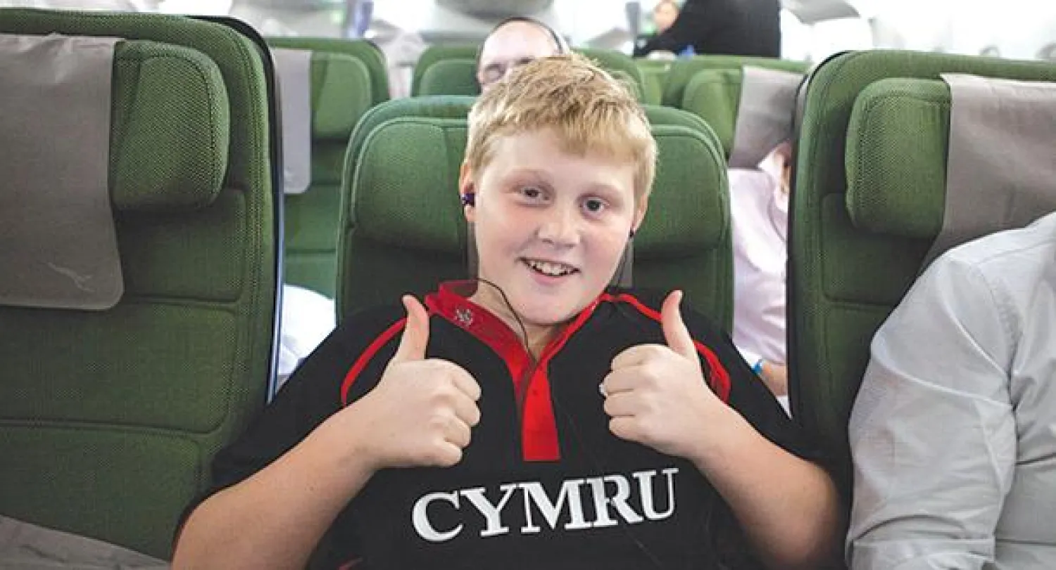 جو بعد وصوله إلى مطار هيثرو