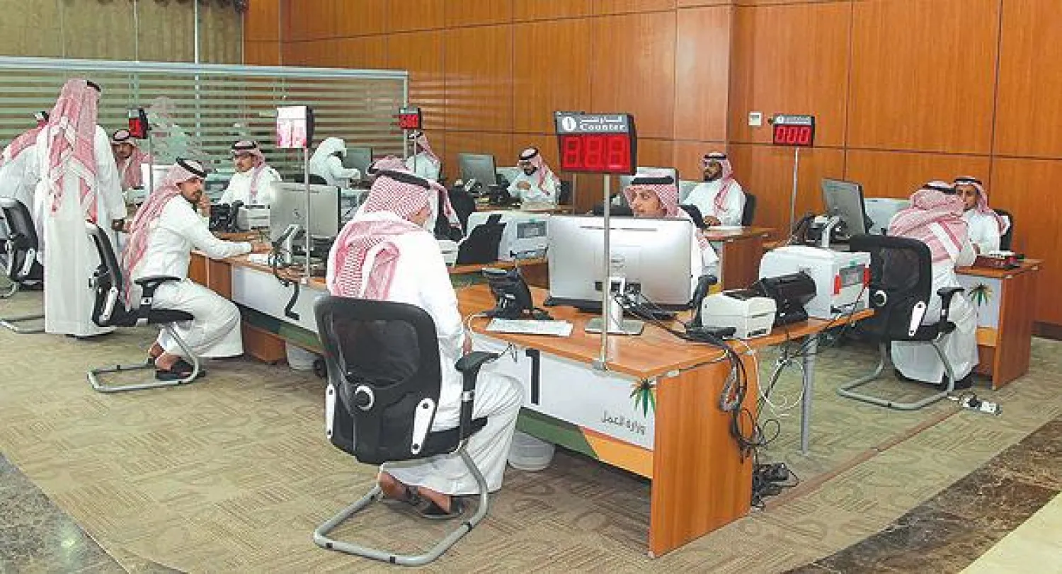 تسعى اللائحة إلى تحديد مراكز القوة في الأجهزة الحكومية ومعالجة الخلل (تصوير: خالد الخميس)