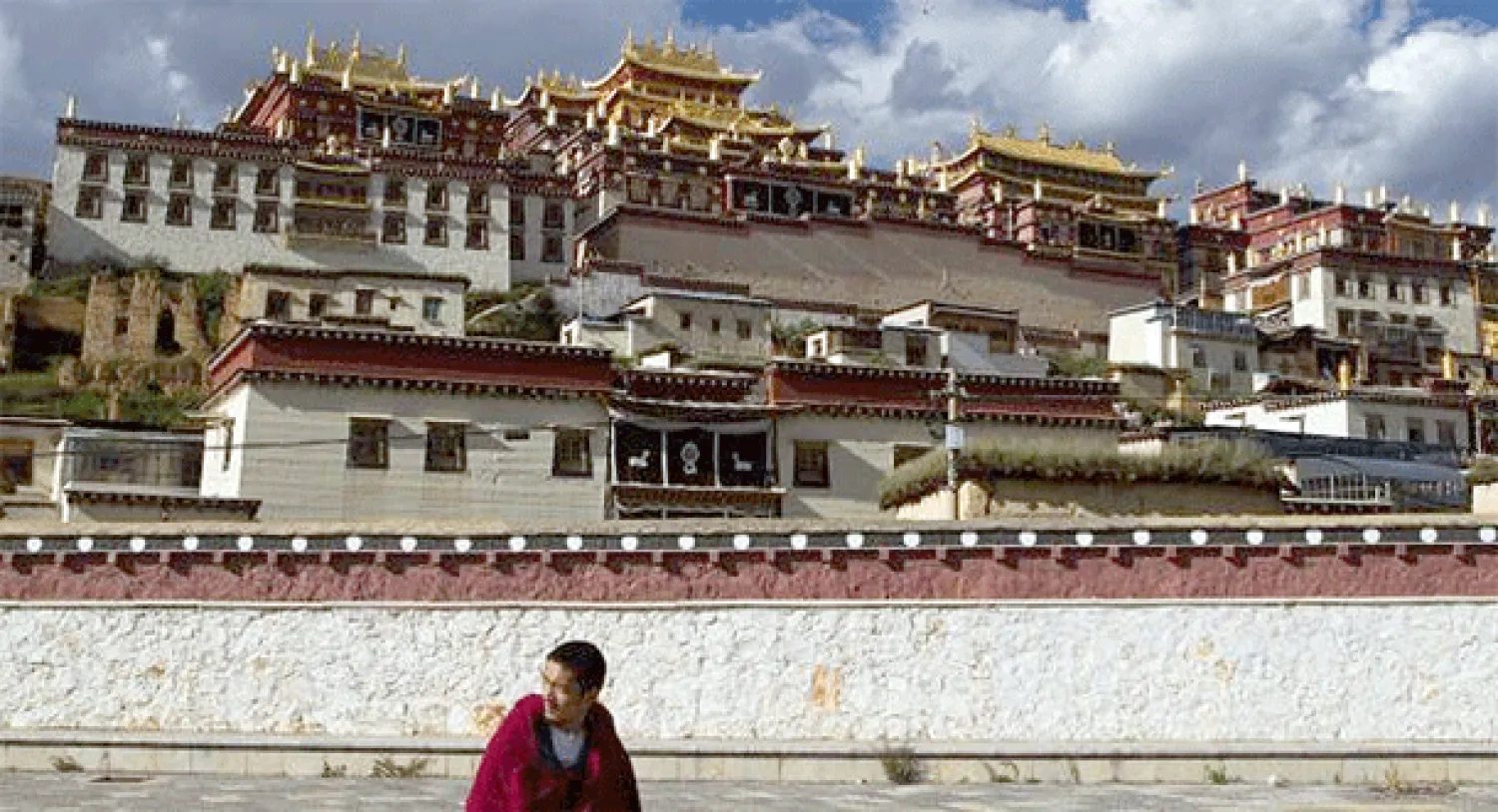 60 جريحا برصاص الشرطة الصينية في التيبت