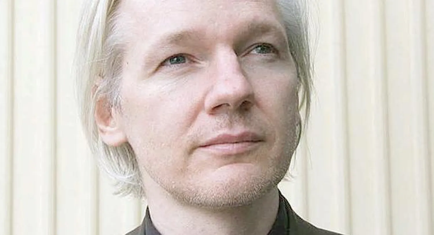 جوليان أسانج