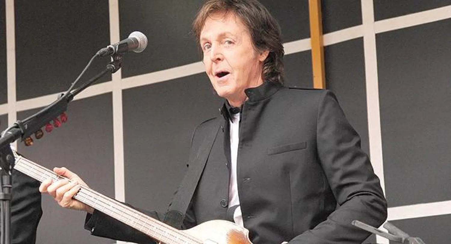 حفل غنائي مفاجئ لبول مكارتني في نيويورك