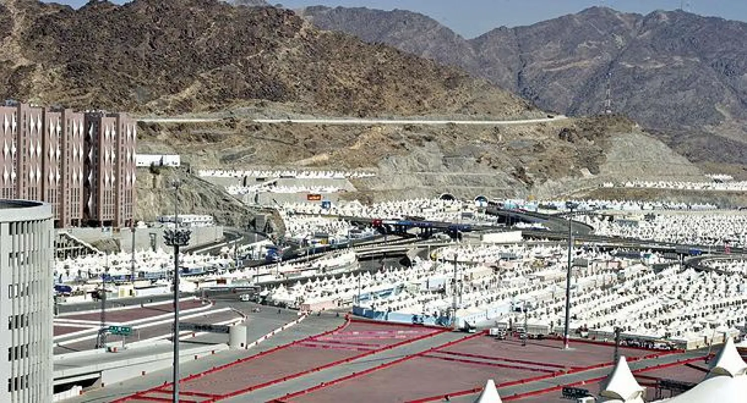 جانب من مشعر منى وهو خاو أول من أمس ويستعد لاستقبال ما يربو على مليون حاج (تصوير: عبد الله بازهير)