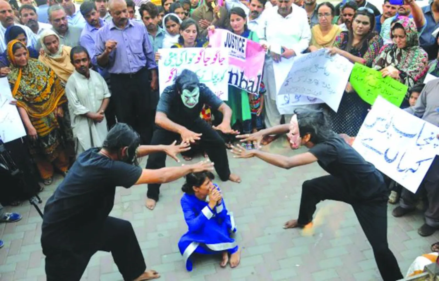 تركيز جديد على جرائم الاغتصاب في باكستان