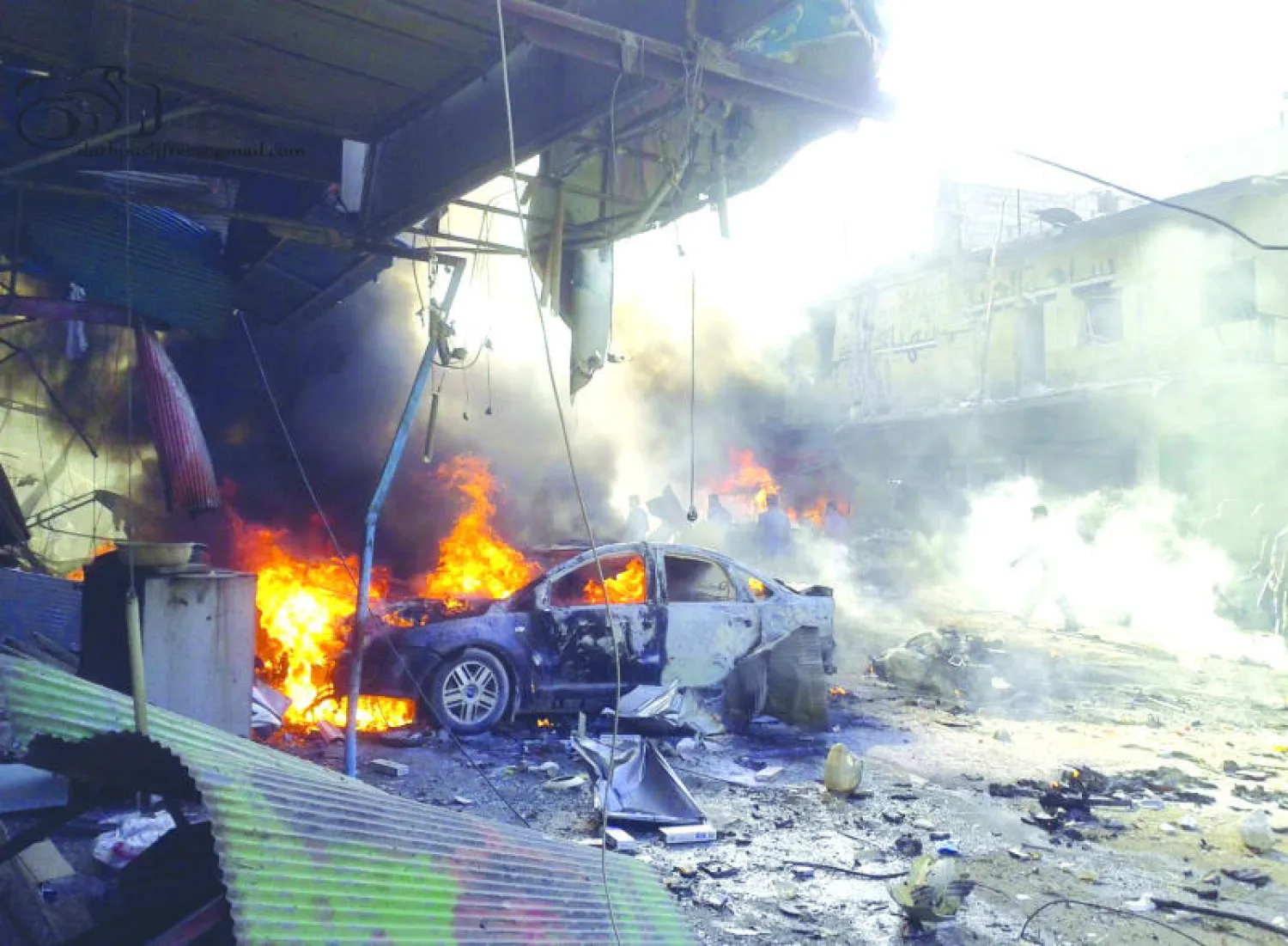 عشرات القتلى والجرحى بتفجير في إدلب.. والائتلاف يحمل النظام المسؤولية