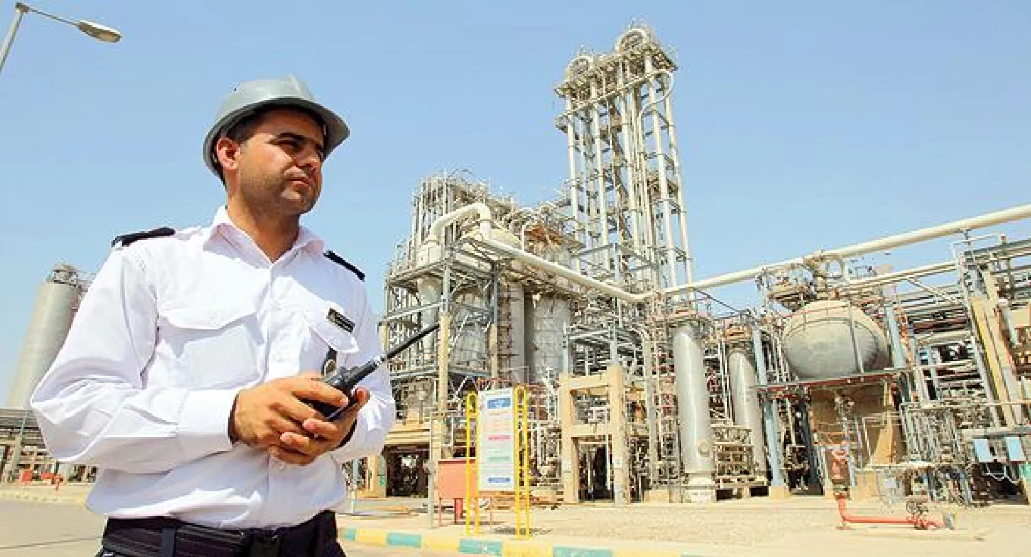 إحدى المنشآت النفطية في ايران (إ.ب.أ)