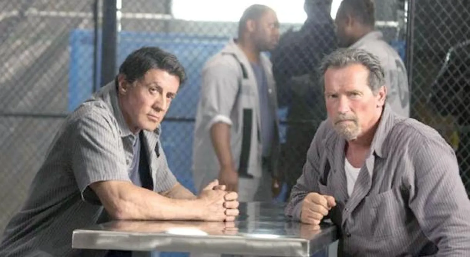 ستالون وشوارتزنيغر في «مخطط هروب»