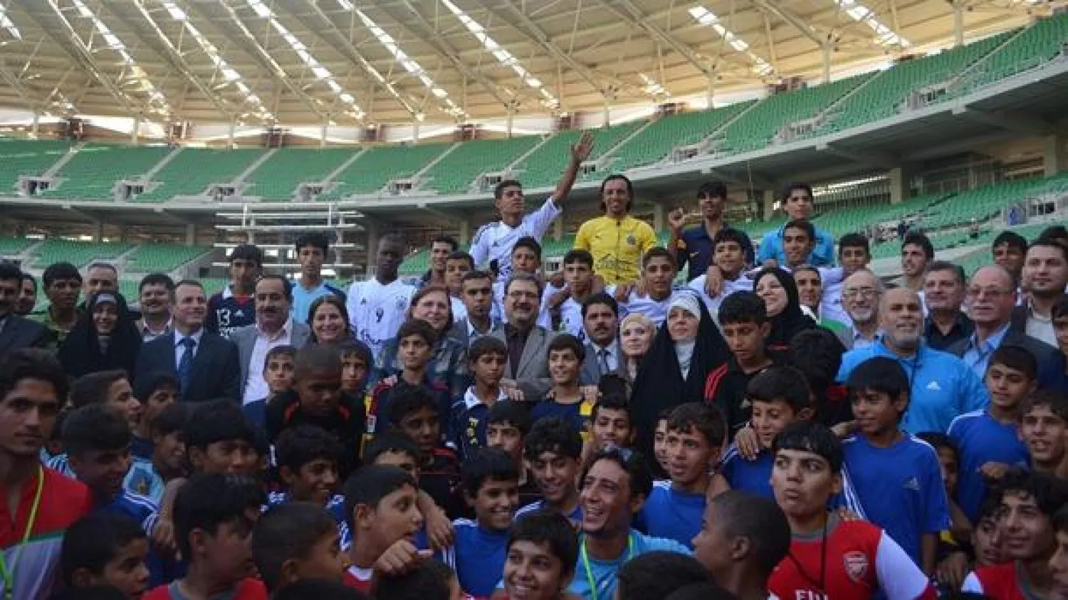 أسرة شاب عراقي لقي حتفه في افتتاح ملعب كرة قدم تطالب بنصب له