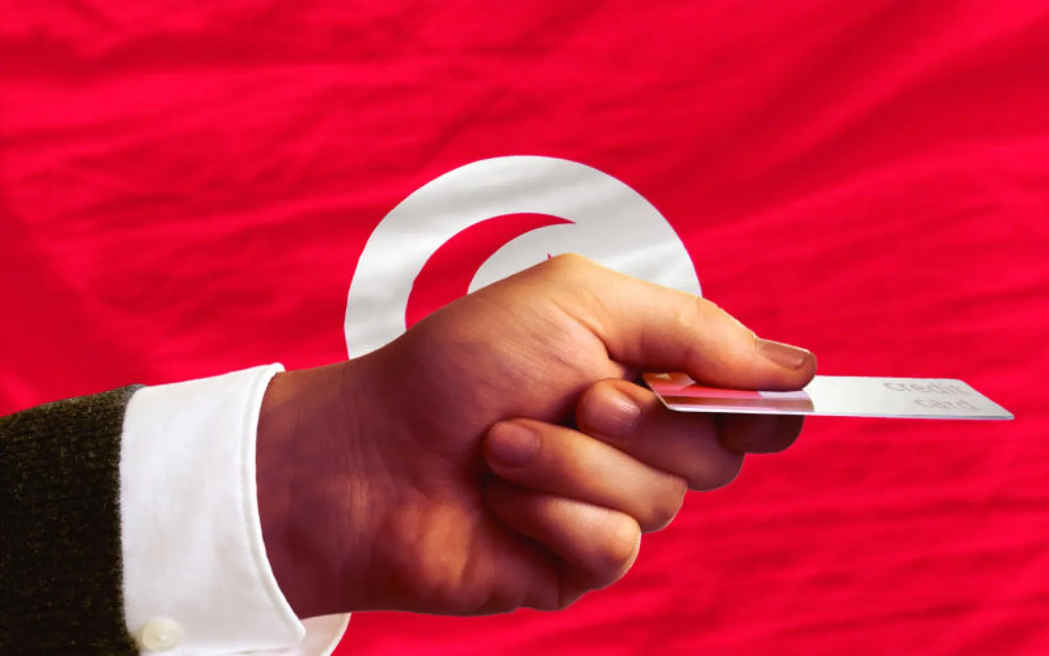 مؤسسات مالية عالمية تربط تسريح قروض لتونس بإجراء إصلاحات اقتصادية وتجاوز الأزمة السياسية