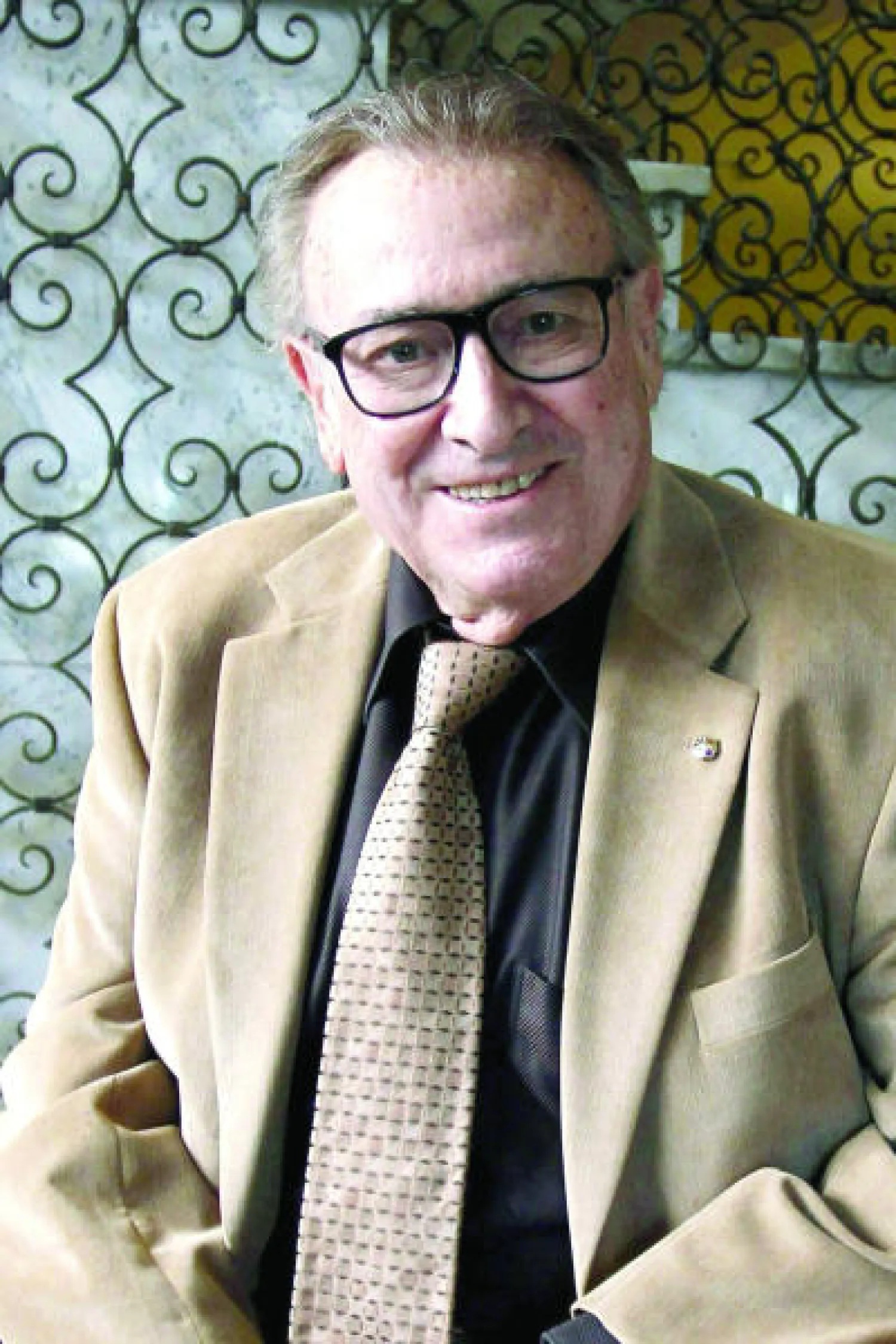 وفاة الإسباني مانولو إسكوبار صاحب أغنية «تحيا إسبانيا»