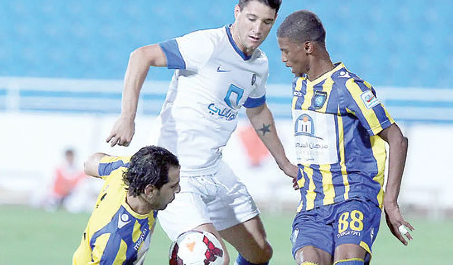 من مباراة الهلال والتعاون في دوري المحترفين السعودي أول من أمس (تصوير: سعد العنزي)