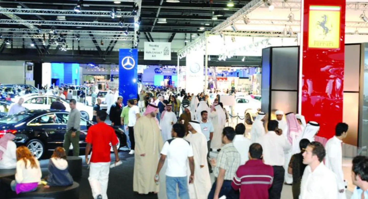 معرض دبي للسيارات يشهد مشاركة 600 سيارة بعضها يطرح للمرة الأولى على مستوى العالم